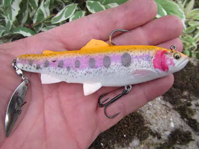 4d trout spin shad savage gear (10)