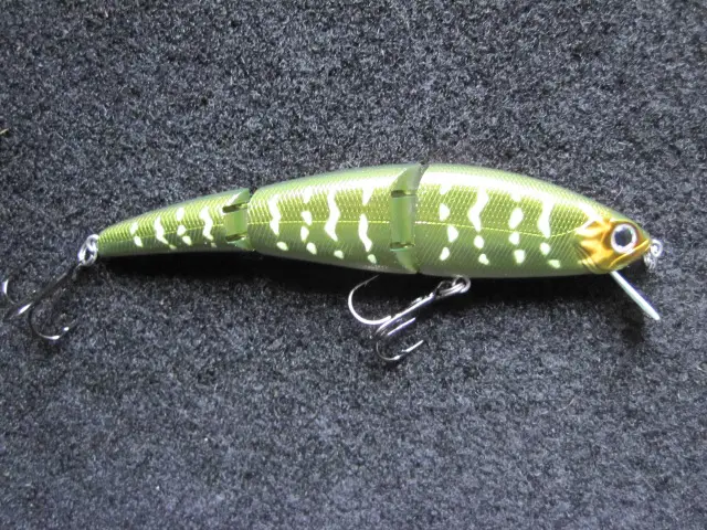 double joint minnow adams (2)